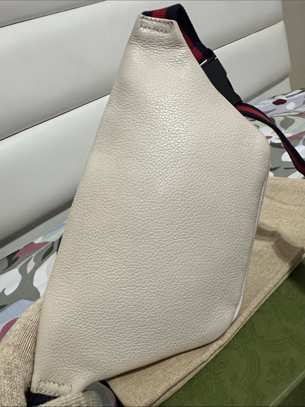 Gucci Off-White/Light Beige Leather Logo Web Belt/Body Bag - Picture 4 of 15
